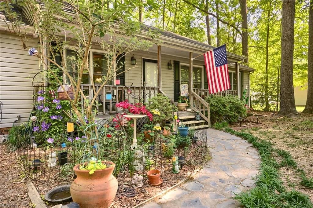 7015 Seawell AVE, GLOUCESTER VA 23061 - Photo 3