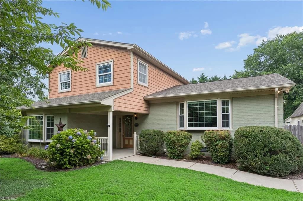 100 Cardinal LN, YORKTOWN VA 23693 - Main photo