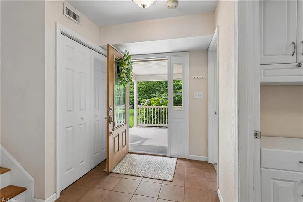 100 Cardinal LN, YORKTOWN VA 23693 thumb 9