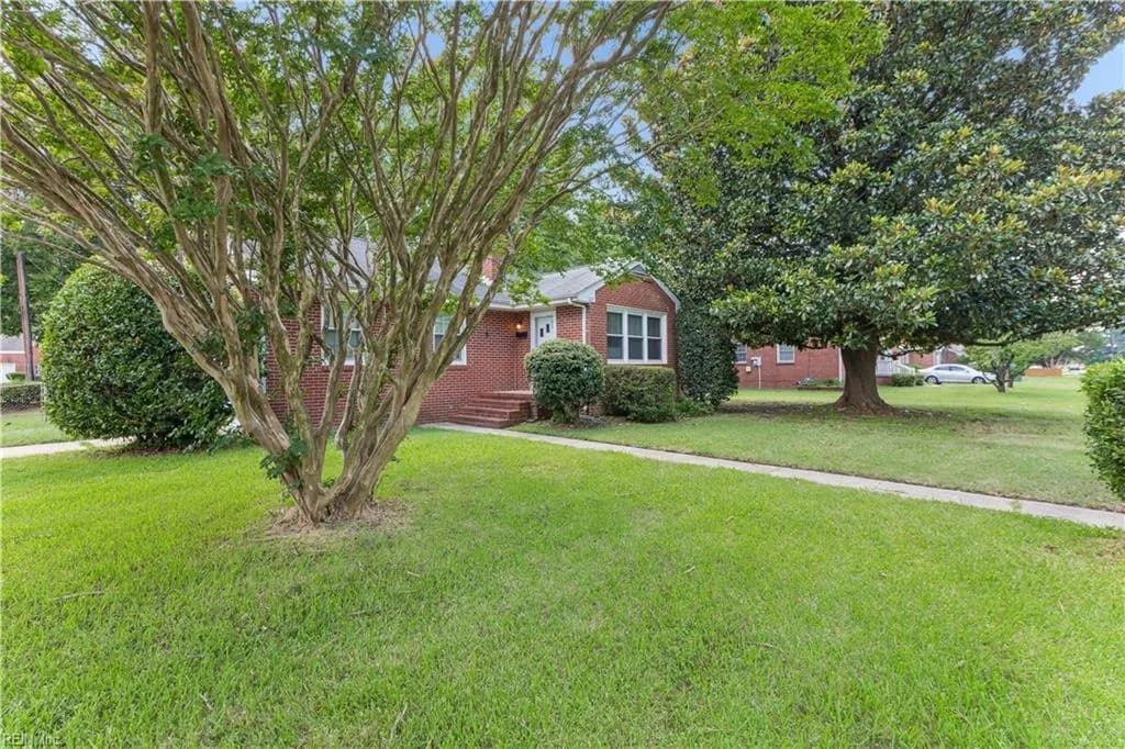 127 Westbrook DR, HAMPTON VA 23666 - Photo 4