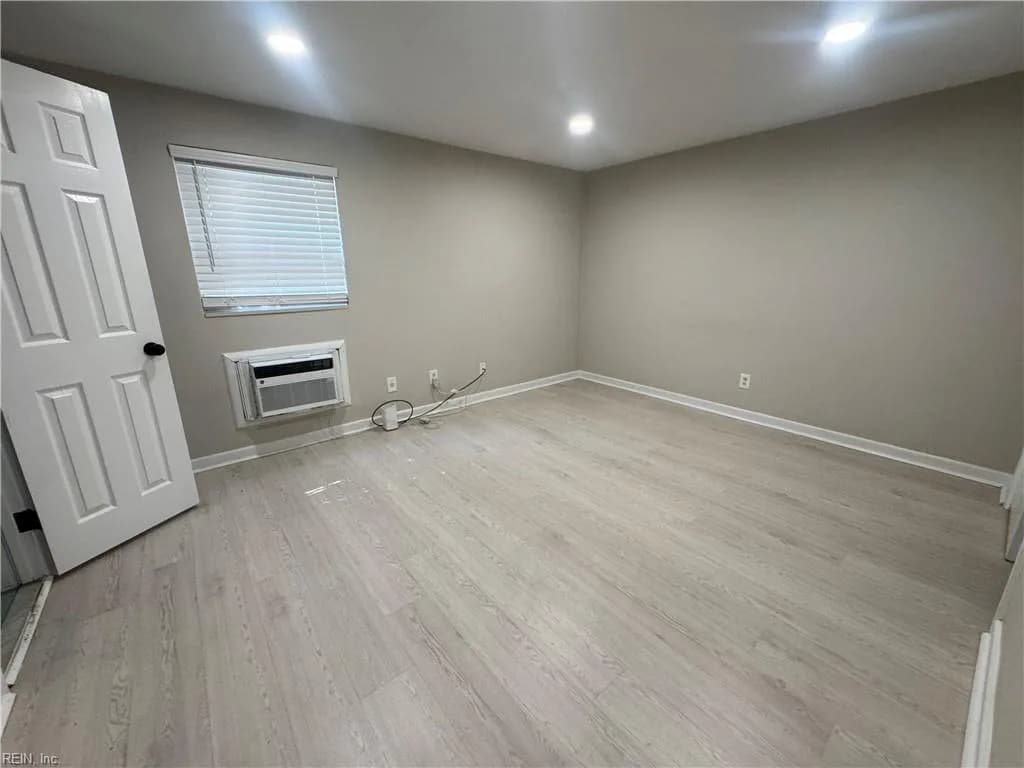 1957 E Ocean View AVE, NORFOLK VA 23503 thumb 9