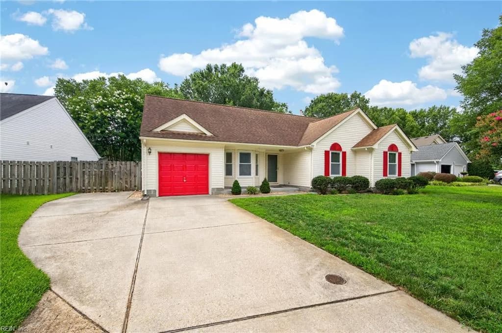209 Rose Ash WAY, CHESAPEAKE VA 23320 - Photo 4