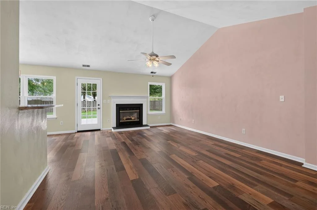 209 Rose Ash WAY, CHESAPEAKE VA 23320 - Photo 5