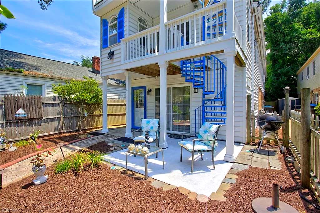 207 89th ST, VIRGINIA BEACH VA 23451 - Photo 3