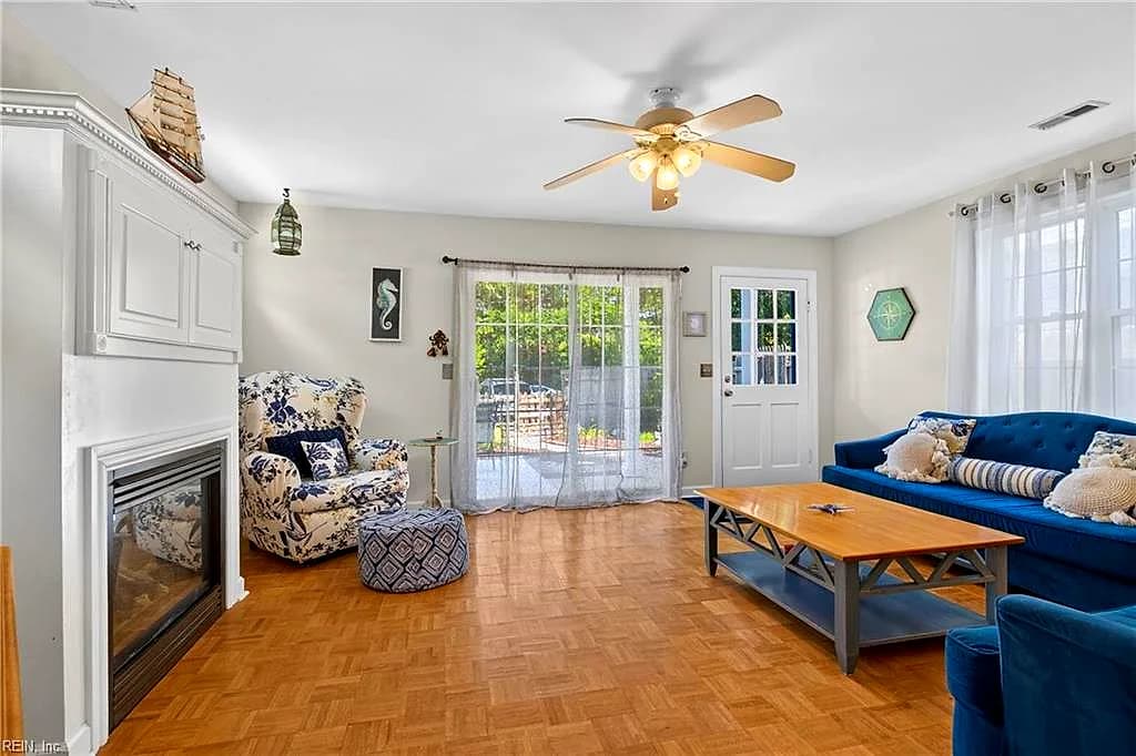 207 89th ST, VIRGINIA BEACH VA 23451 - Photo 4