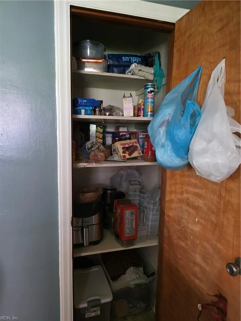 1230 Myrtle Ave AVE, CHESAPEAKE VA 23325 - Photo 5