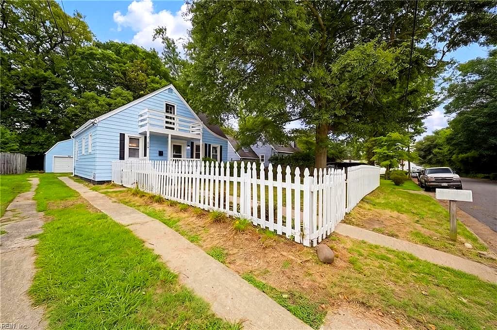 216 Manteo AVE, HAMPTON VA 23661 - Photo 3