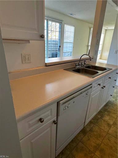 2037 Smallbrooke CT, VIRGINIA BEACH VA 23454 thumb 10