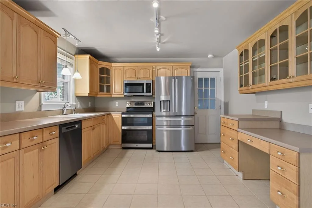 407 Tareyton Ln LN, PORTSMOUTH VA 23701 thumb 8