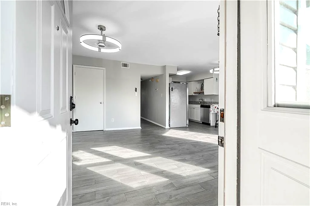 1326 W Ocean View AVE #F, NORFOLK VA 23503 - Main photo