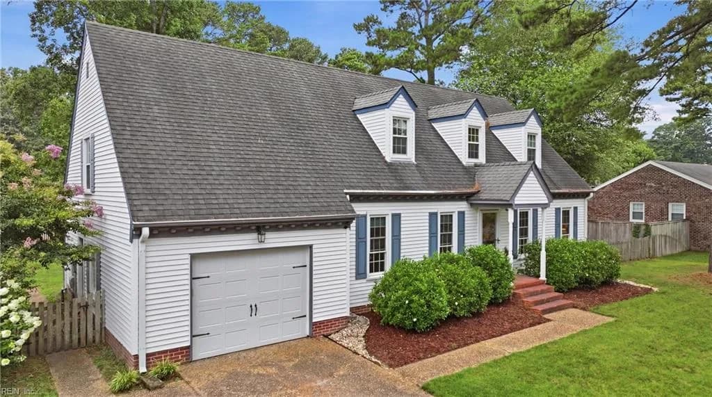 424 Pines Of Warrick DR, CHESAPEAKE VA 23322 - Main photo