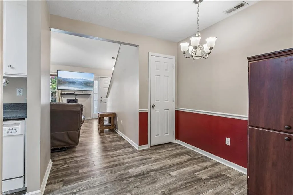 118 Cypress XING, YORKTOWN VA 23692 thumb 8