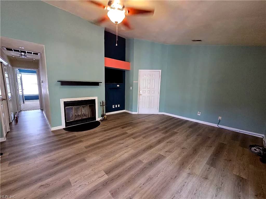 601 Bridge XING #D, YORKTOWN VA 23692 - Photo 3