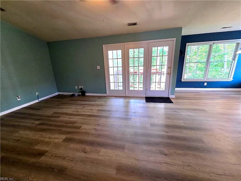 601 Bridge XING #D, YORKTOWN VA 23692 - Photo 5