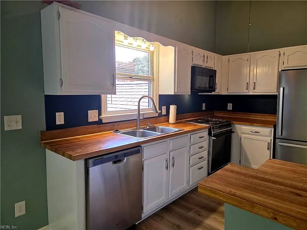 601 Bridge XING #D, YORKTOWN VA 23692 thumb 10