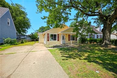 1817 Sparrow RD, CHESAPEAKE VA 23320 thumb 4