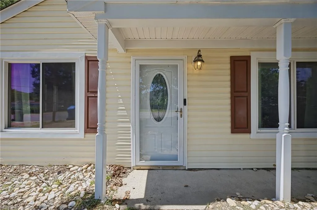 1817 Sparrow RD, CHESAPEAKE VA 23320 thumb 7