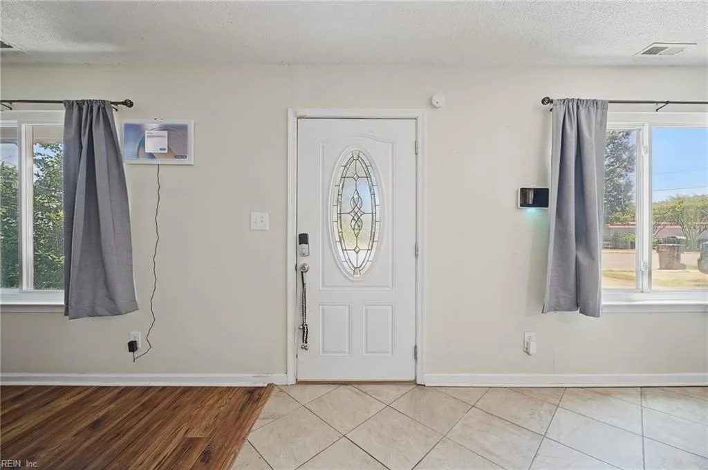 1817 Sparrow RD, CHESAPEAKE VA 23320 thumb 8