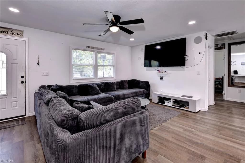 1120 78th ST, NEWPORTNEWS VA 23605 thumb 7