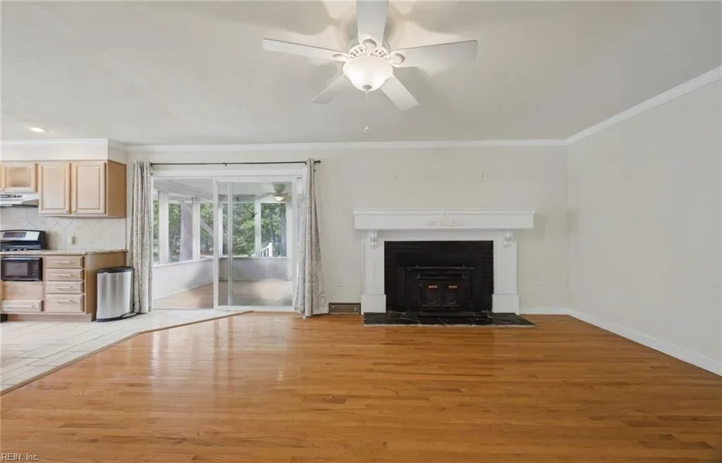 404 W Woodland DR, YORKTOWN VA 23692 thumb 9