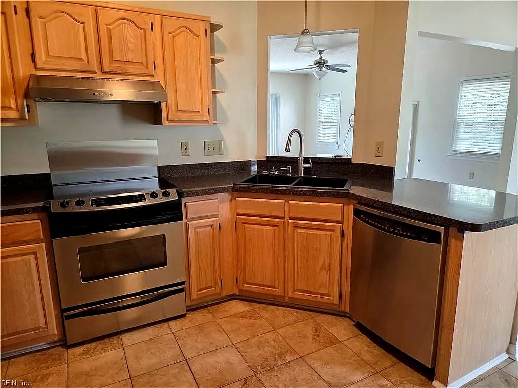 909 Willow PT, NEWPORT NEWS VA 23602 thumb 8