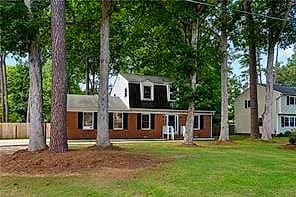 305 W Woodland DR, YORKTOWN VA 23692 - Photo 4