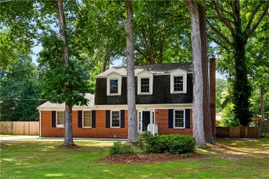 305 W Woodland DR, YORKTOWN VA 23692 thumb 4