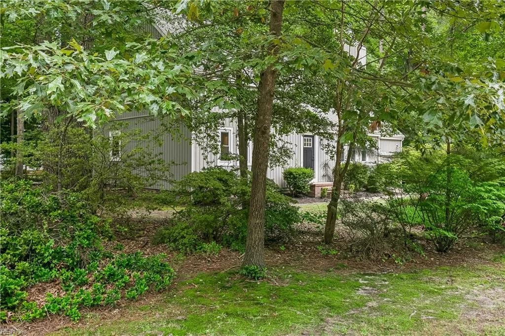 107 Brandywine DR, YORKTOWN VA 23692 - Main photo