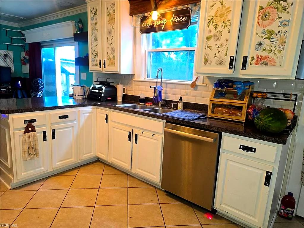 203 Edison AVE, PORTSMOUTH VA 23702 thumb 8