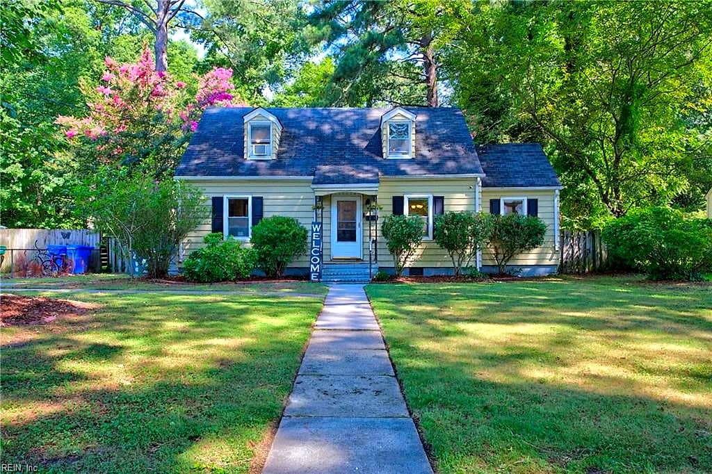 21 Sunset RD, NEWPORT NEWS VA 23606 - Main photo