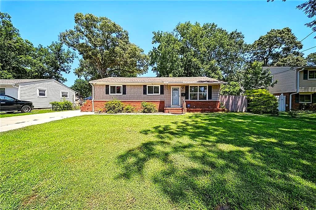 1354 Bill ST, NORFOLK VA 23518 - Photo 4