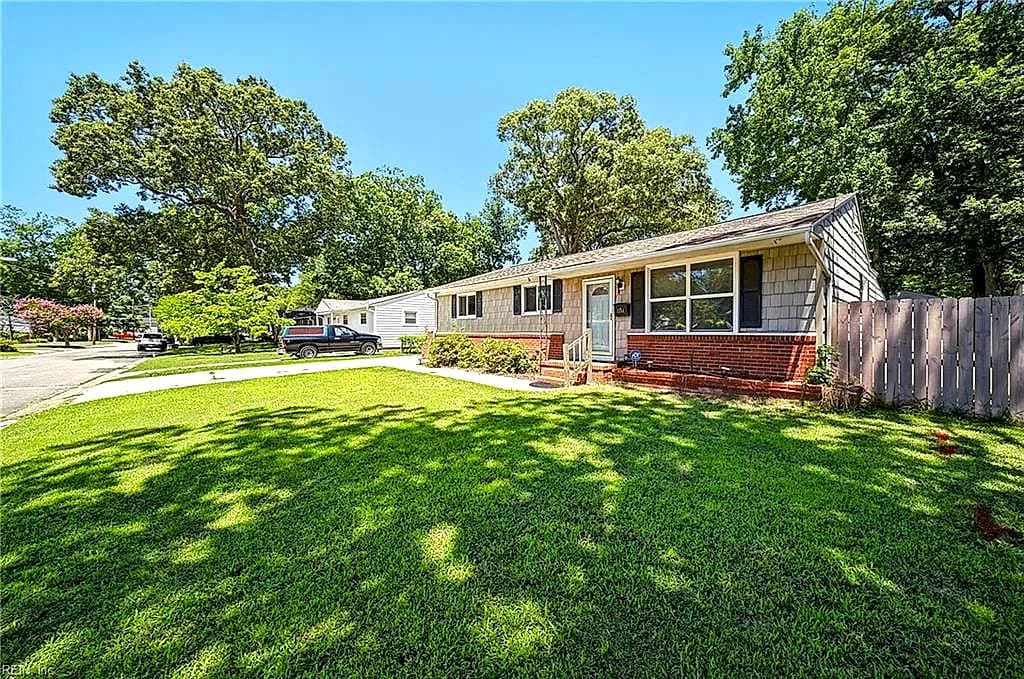 1354 Bill ST, NORFOLK VA 23518 - Photo 5
