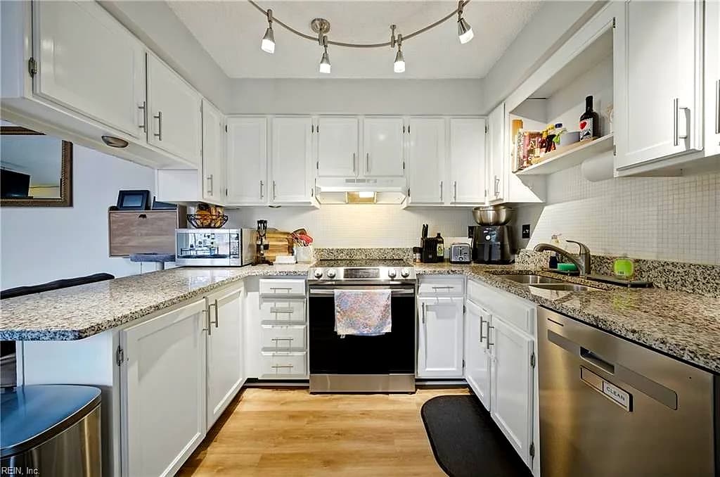 1051 Ocean Pebbles WAY, VIRGINIA BEACH VA 23451 thumb 12