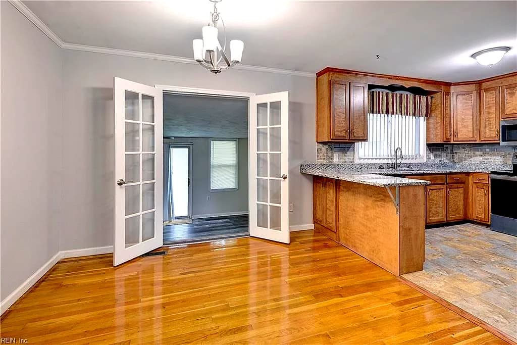 806 Burton ST, HAMPTON VA 23666 thumb 9