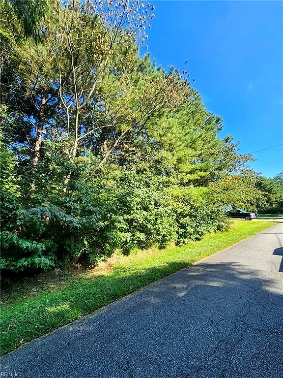13 Truitt RD, CHESAPEAKE VA 23321 - Photo 2