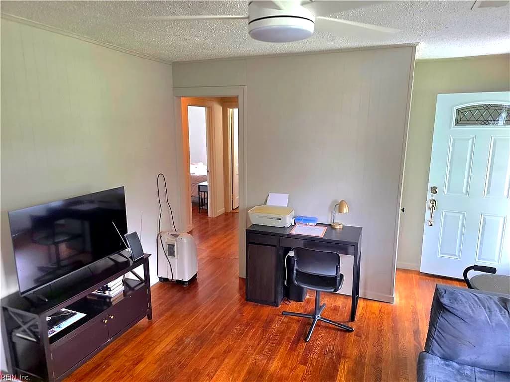 3421 Somme AVE, NORFOLK VA 23509 - Photo 5
