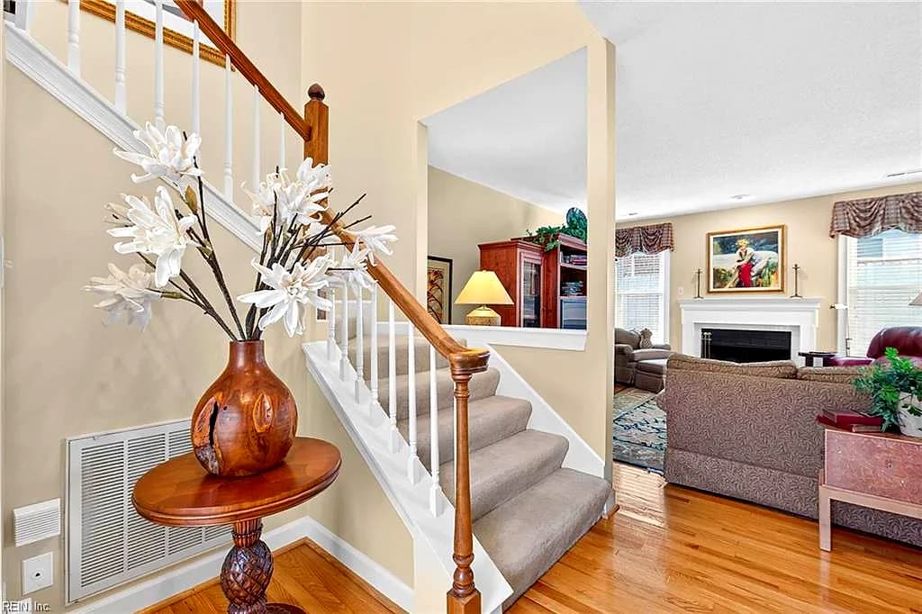 1046 Collection Creek WAY, VIRGINIABEACH VA 23454 - Photo 4