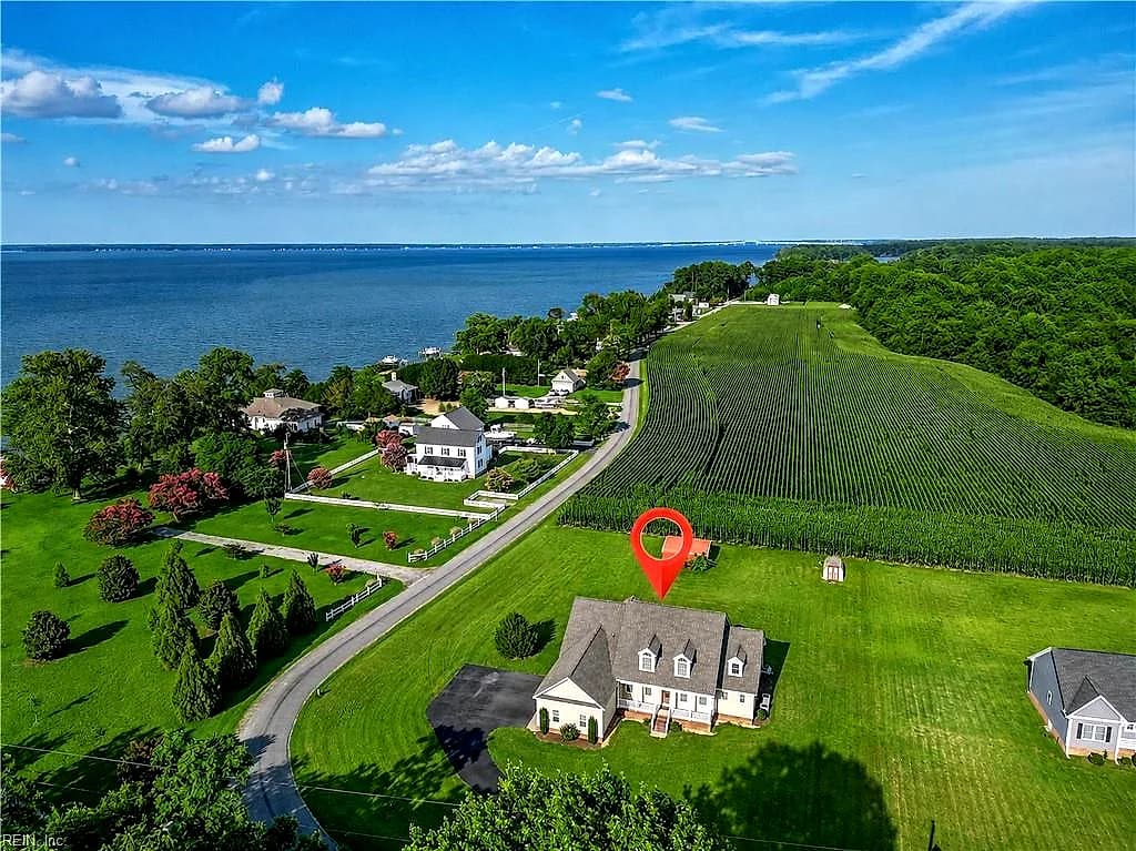 86 Brandon Point RD, LOCUSTHILL VA 23092 - Photo 2