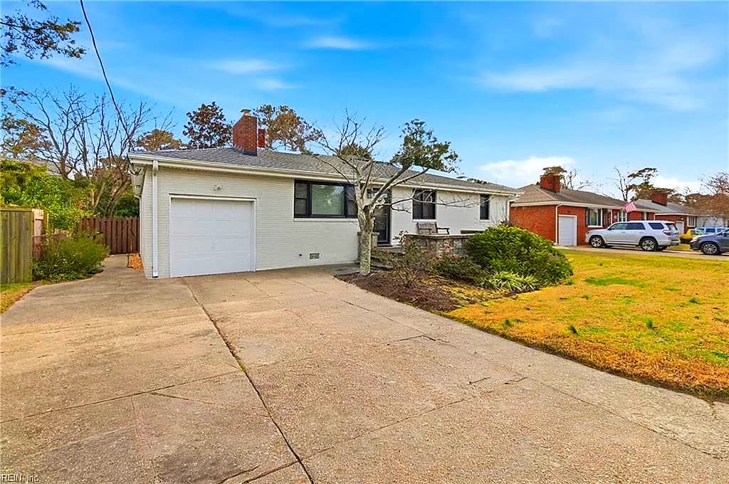 2933 Cape Henry DR, VIRGINIA BEACH VA 23451 - Photo 3
