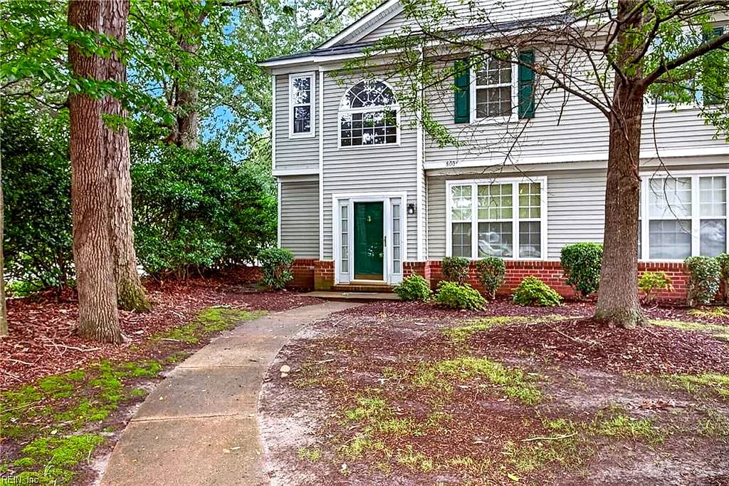 800 Oak Springs CT, NEWPORT NEWS VA 23602 - Photo 2