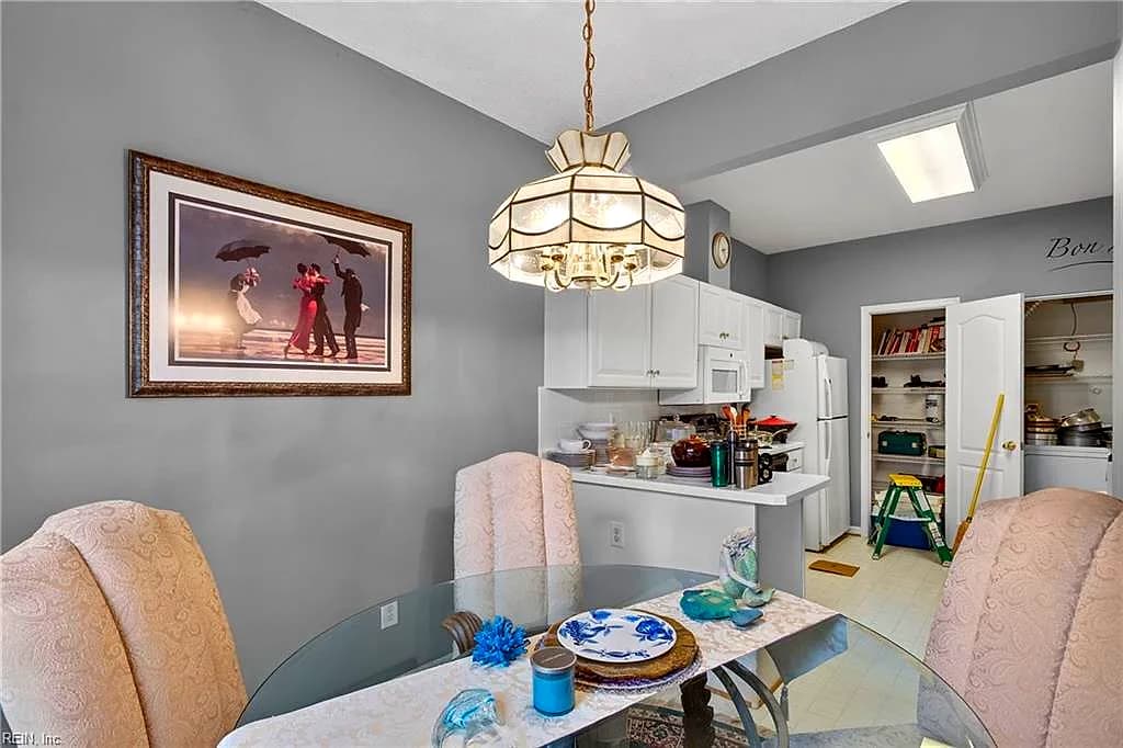 800 Oak Springs CT, NEWPORT NEWS VA 23602 thumb 9