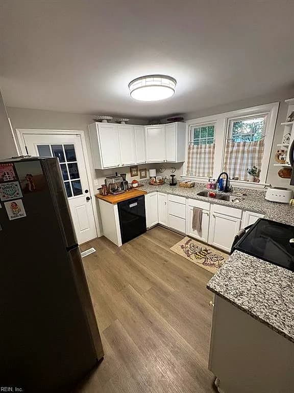 233 Pine AVE, NEWPORT NEWS VA 23607 - Photo 5