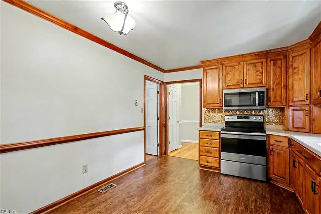 323 Williamsburg CT, NEWPORT NEWS VA 23606 thumb 11