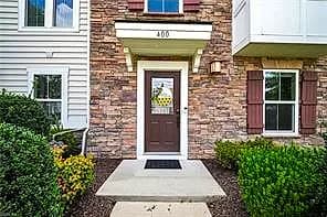 400 Spring Hill PL, SMITHFIELD VA 23430 - Photo 3