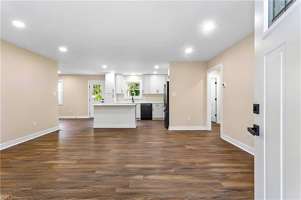 511 Old Lakeside DR, YORKTOWN VA 23692 thumb 8