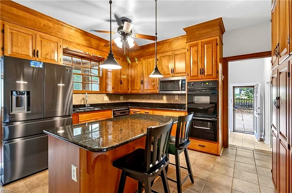 279 Colonial TRL E, SURRY VA 23883 thumb 12