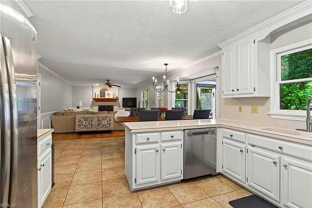 311 Willards WAY, YORKTOWN VA 23693 thumb 12