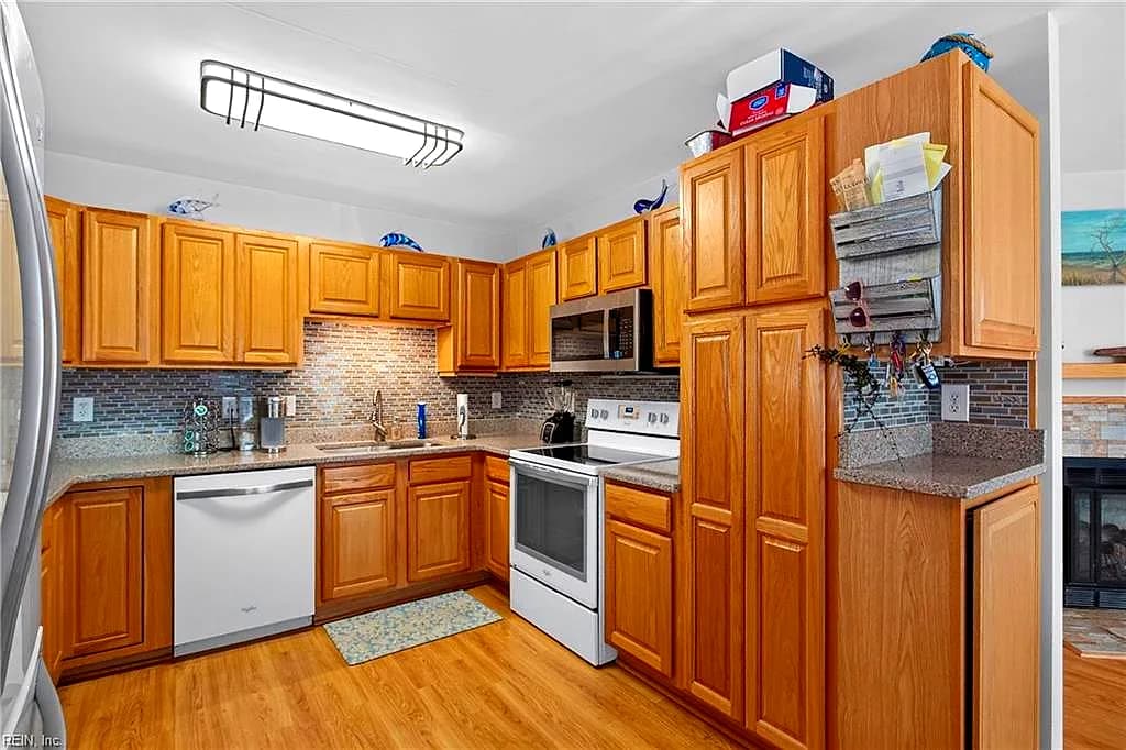 115 Bonita DR, HAMPTON VA 23664 thumb 9