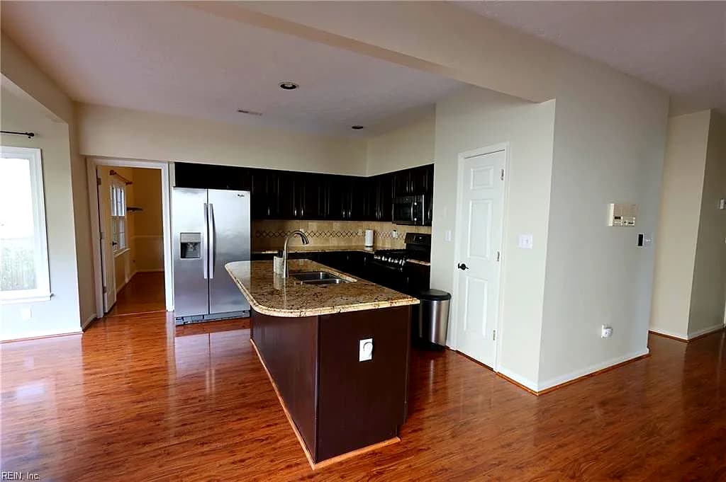 401 Rock Creek CT, YORKTOWN VA 23693 thumb 12
