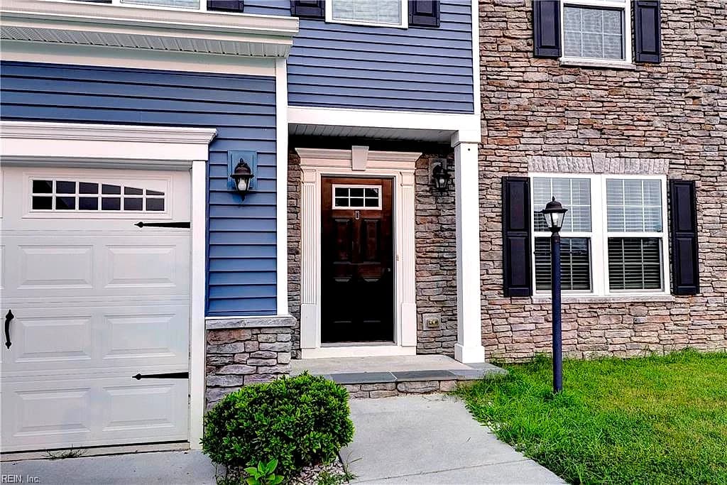 168 Boxwood LN, SMITHFIELD VA 23430 - Photo 4